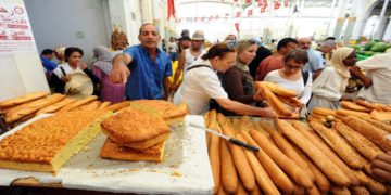 العاصمة: غلق مخبزة تعمد صاحبها التوقف عن إنتاج الباقات لترويج الخبز الرفيع