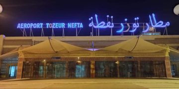 إعادة فتح كامل المدرج بمطار توزر نفطة الدولي للجولان الجوي العمومي