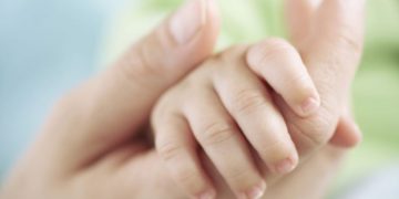 الإطاحة بشبكة للتجارة بالرضع والاحكام تتراوح بين 4 و7 سنوات