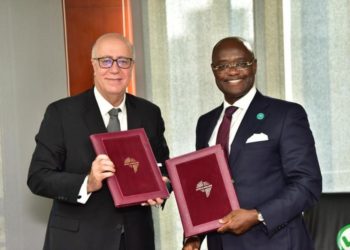 البنك المركزي يوقّع اتفاقية قرض بـ700 مليون دولار