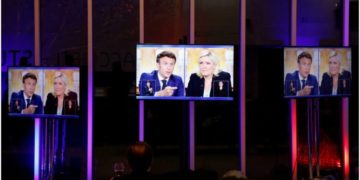 إستطلاع الرأي : الرئيس الفرنسي إيمانويل ماكرون أكثر إقناعا في المناظرة التلفزية