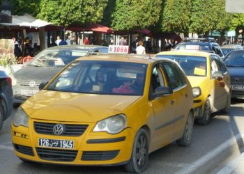 سواق التاكسي الفردي بسوسة ينفذون وقفة احتجاجية