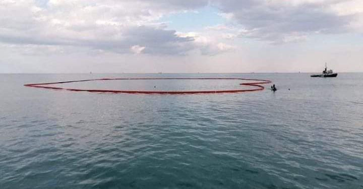 غرق باخرة بخليج قابس