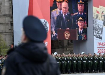 بوتين: نقاتل بأوكرانيا لأجل الوطن الأم..