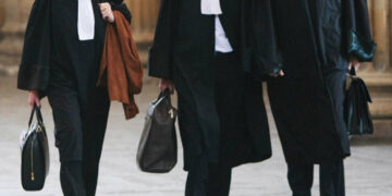 تونس: إحالة 5 محامين على عدم المباشرة من أجل الاستيلاء على أموال الحرفاء