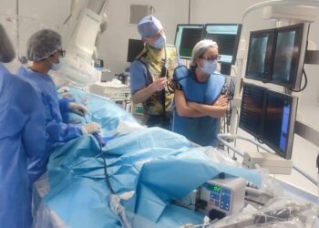 لأول مرة في العالم: طاقم طبي بمستشفى الرابطة ينجح في استئصال الإرتجاف الأذيني لمريض بقلب اصطناعي