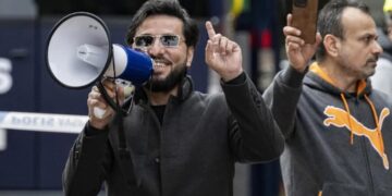 مقتل العراقي سلوان موميكا مُحرق نسخ من القرآن الكريم  برصاص مجهولين بالسويد