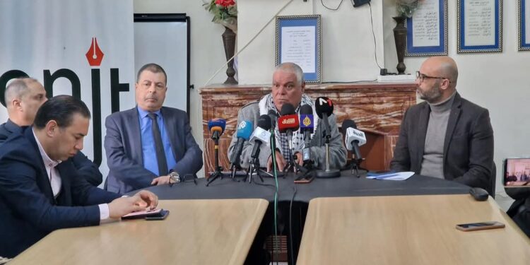 مطالبة رئيس البرلمان بالإفراج عن مبادرة  تنقيح المرسوم 54 وبالكف عن تقديم حجج “واهية”