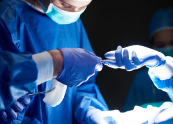 نجاح عملية استئصال ورم حميد بتقنية المنظار بصفاقس