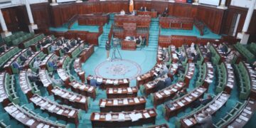 قيمته 303 مليون دينار: البرلمان يصادق على قرض بين تونس والبنك الإفريقي للتنمية