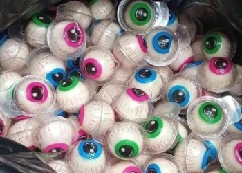 الجزائر تسحب حلوى جيلاتينية على شكل عين بشرية مجهولة المصدر