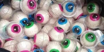 الجزائر تسحب حلوى جيلاتينية على شكل عين بشرية مجهولة المصدر