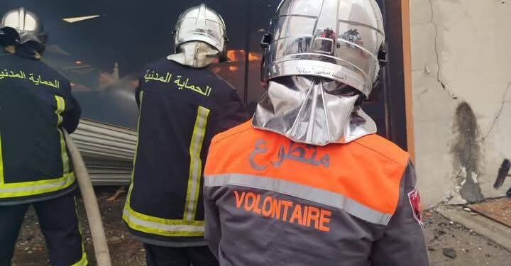 استعملت 12 شاحنة إطفاء: الحماية المدنية تسيطر على حريق مصنع الخشب بصفاقس