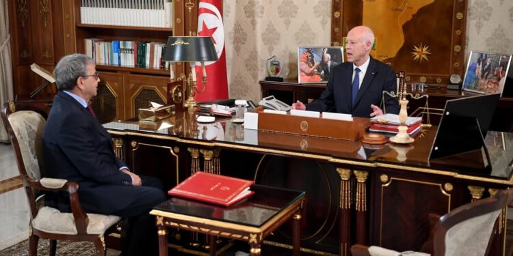 قيس سعيد: تونس تتمكن من تسديد 40 بالمائة من خدمة الدين العمومي