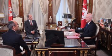 سعيّد يأذن بجدولة ديون المواطنين والمؤسسات الصغرى لدى “الستاغ” و”الصوناد”