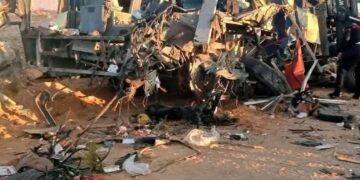 وفاة 6 أشخاص في اصطدام شاحنة وحافلة بقفصة