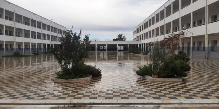 معهد بالمهدية يطالب التلاميذ بإحضار أوراق تحرير الإمتحانات خلال الأسبوع المغلق