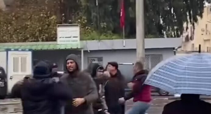 محطة الباساج: استنكار لحادثة الإعتداء على مسن من طرف عدد من أعوان النقل