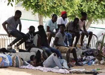 وزارة الخارجية: تونس ترفض استغلال معاناة المهاجرين غير النظاميين