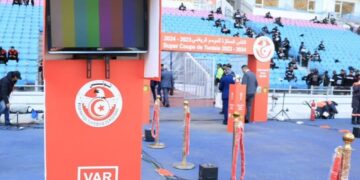 اعتماد تقنية “الفار” في كل المباريات المتبقية من بطولة الرابطة المحترفة الأولى