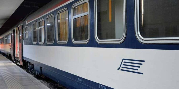 تهاطل الأمطار الغزير يتسبب في إلغاء عدد من سفرات القطار