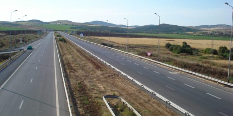 بداية من الغد: فتح الطريق السيارة أ1 في الاتجاهين على مستوى الأشغال