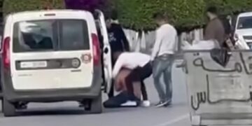 وزارة الداخلية تكشف أسباب استعمال القوة ضد مواطن وتؤكد ايقاف الأمنيين عن العمل