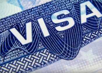 السفارة الأمريكية تدعو إلى تجنّب التعامل مع الوسطاء ودفع رسوم إضافية