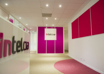 تستهدف حاملي الشهائد العليا: شركة انتلسيا توفر 300 فرصة عمل في 2025